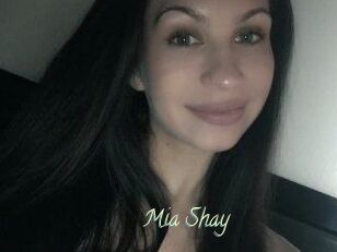 Mia_Shay