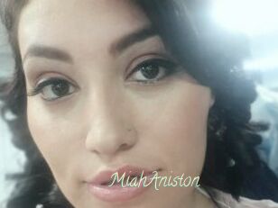 MiahAniston