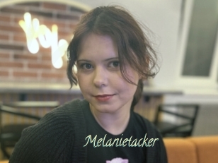 Melanietacker